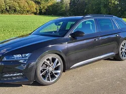 Schwarz Gebraucht 2019 Skoda Superb Sport Kombi | 31.599 €