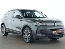 Grau Gebraucht 2024 VW Tiguan Life SUV | 30.440 € (Guter Preis)