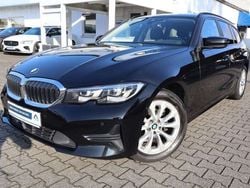 Schwarz ii Gebraucht 2021 BMW 318 Advantage Kombi | 20.985 € (Fairer Preis)
