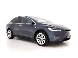 Grau Gebraucht 2018 Tesla Model X SUV | 27.945 €