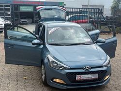 Aqua sparkling Gebraucht 2016 Hyundai i20 Classic Limousine | 7.499 € (Fairer Preis)