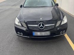 Schwarz Gebraucht 2010 Mercedes E220 Kombi | 6.499 € (Etwas zu teuer)