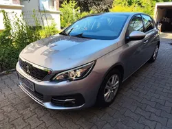 Grau Gebraucht 2018 Peugeot 308 Active Limousine | 7.980 €