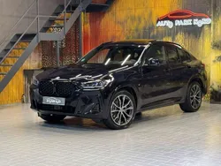 Carbonschwarz metallic Gebraucht 2024 BMW X4 M Sport SUV | 53.900 € (Fairer Preis)