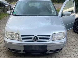 Silber Gebraucht 2003 VW Bora Limousine | 1.700 € (Guter Preis)