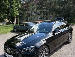 Schwarz Gebraucht 2024 Mercedes E220 AMG Limousine | 53.500 €