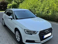 Weiß Gebraucht 2017 Audi A3 Sportback Design Limousine | 18.400 € (Fairer Preis)