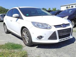 Frostweiß Gebraucht 2013 Ford Focus Kleinwagen | 2.799 € (Guter Preis)
