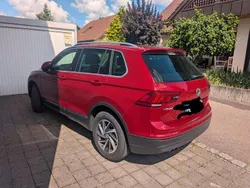 Rot Gebraucht 2017 VW Tiguan Sound SUV | 17.400 € (Guter Preis)