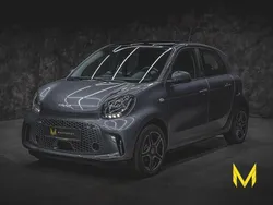 Grau Gebraucht 2021 Smart ForFour Electric Drive Premium Limousine | 15.333 € (Teuer)