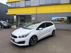 Weiß Gebraucht 2015 Kia Ceed Sportswagon Kombi | 11.990 € (Etwas zu teuer)