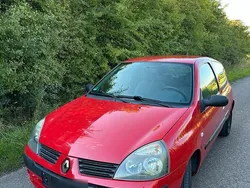 Rot Gebraucht 2006 Renault Clio II Campus Kleinwagen | 2.499 €
