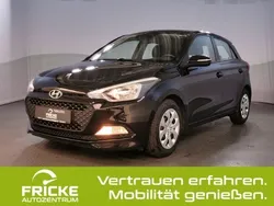 Schwarz Gebraucht 2016 Hyundai i20 Trend Limousine | 9.240 € (Fairer Preis)