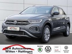 Indiumgrau metallic Gebraucht 2024 VW T-Roc Style SUV | 28.457 € (Guter Preis)