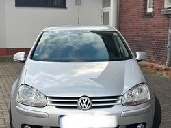 Grau Gebraucht 2008 VW Golf V Kleinwagen | 4.000 € (Teuer)