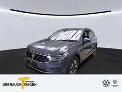 Delfingrau metallic Gebraucht 2024 VW Tiguan Move SUV | 29.950 € (Superpreis)