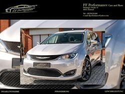 Grau Gebraucht 2018 Chrysler Pacifica Limited SUV | 24.999 € (Guter Preis)