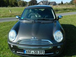 Grau Gebraucht 2006 Mini ONE Kleinwagen | 2.950 € (Fairer Preis)