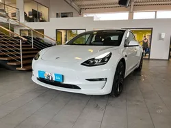 Weiß Gebraucht 2022 Tesla Model 3 Performance Limousine | 34.295 € (Fairer Preis)