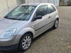 Silber Gebraucht 2004 Ford Fiesta Kleinwagen | 1.500 € (Fairer Preis)