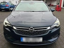 Grün Gebraucht 2016 Opel Astra Kombi | 7.500 € (Fairer Preis)