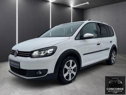 Weiß Gebraucht 2011 VW Touran Cross Van / Kleinbus | 9.990 € (Fairer Preis)