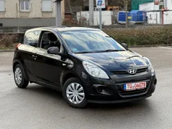 Schwarz Gebraucht 2010 Hyundai i20 Kleinwagen | 4.899 € (Teuer)