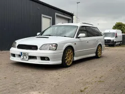 Weiß Gebraucht 2000 Subaru Legacy Kombi | 12.000 €