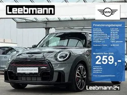 Moonwalk grey (metallic) Gebraucht 2021 Mini John Cooper Works Kleinwagen | 28.990 € (Guter Preis)