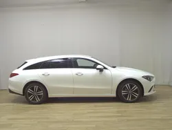 Weiss Gebraucht 2021 Mercedes CLA180 Shooting Brake Kombi | 16.480 € (Fairer Preis)