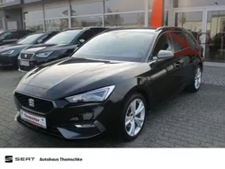Mitternachtsschwarz Gebraucht 2024 Seat Leon ST FR Kombi | 29.990 € (Fairer Preis)