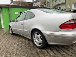 Silber Gebraucht 2001 Mercedes CLK320 Elegance Coupé | 2.000 € (Superpreis)