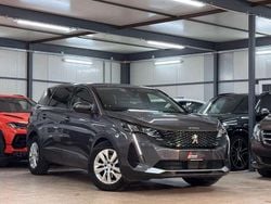 Grau Gebraucht 2021 Peugeot 5008 Active Van / Kleinbus | 20.890 € (Guter Preis)