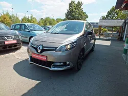 Beige Gebraucht 2015 Renault Scénic III Bose Edition Van / Kleinbus | 8.200 € (Teuer)