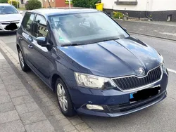 Blau Gebraucht 2016 Skoda Fabia Limousine | 11.500 € (Fairer Preis)