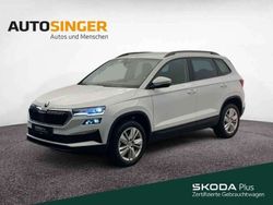 Moonweiss metallic Gebraucht 2024 Skoda Karoq Selection SUV | 31.430 € (Fairer Preis)