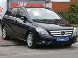 Kosmosschwarz metalliclack Gebraucht 2012 Mercedes B200 Sport Van / Kleinbus | 12.470 € (Fairer Preis)