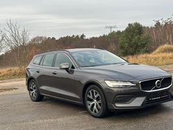 Grau Gebraucht 2022 Volvo V60 Core Kombi | 21.900 € (Guter Preis)