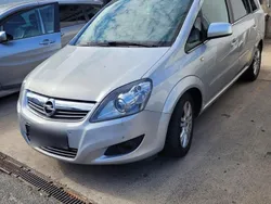 Silber Gebraucht 2012 Opel Zafira Van / Kleinbus | 5.200 € (Fairer Preis)