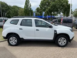 Farbe: weiß metallic Gebraucht 2021 Dacia Duster Deal SUV | 14.880 € (Teuer)