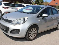 Silber Gebraucht 2012 Kia Rio Edition 7 Limousine | 2.900 € (Fairer Preis)