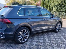 Grau Gebraucht 2021 VW Tiguan SUV | 29.350 € (Guter Preis)