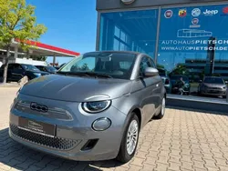 Mineral grau Gebraucht 2023 Fiat 500e Kleinwagen | 23.921 € (Etwas zu teuer)