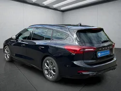 Schwarz Gebraucht 2024 Ford Focus Kombi | 27.399 € (Fairer Preis)