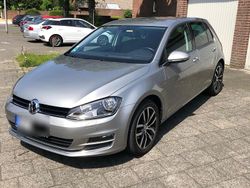 Silber Gebraucht 2016 VW Golf VII Limousine | 12.500 €