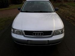 Silber Gebraucht 1995 Audi A4 Limousine | 1.500 €
