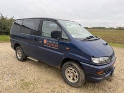 Blau Gebraucht 2001 Mitsubishi L Van / Kleinbus | 5.800 €