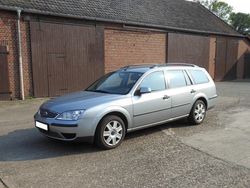 Grau Gebraucht 2006 Ford Mondeo Kombi | 4.950 €