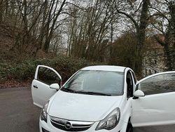 Weiß Gebraucht 2014 Opel Corsa Coupé | 3.000 € (Guter Preis)