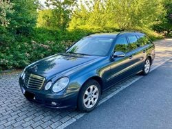 Grau Gebraucht 2007 Mercedes E220 Kombi | 7.399 € (Teuer)